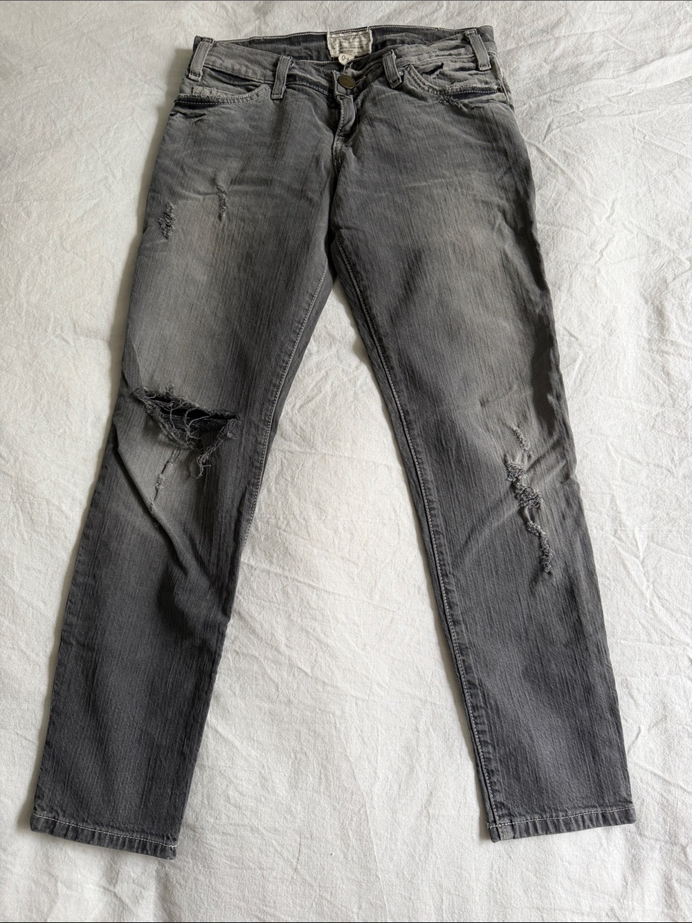 Current/Elliott Women’s Skinny Jeans in Washed Gray with Distressed Knees